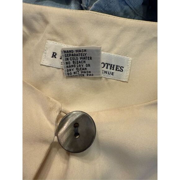 Real Clothes by Saks Fifth Avenue 100% Silk Tunic Sz. M Cream w/Black Buttons - Picture 10 of 10